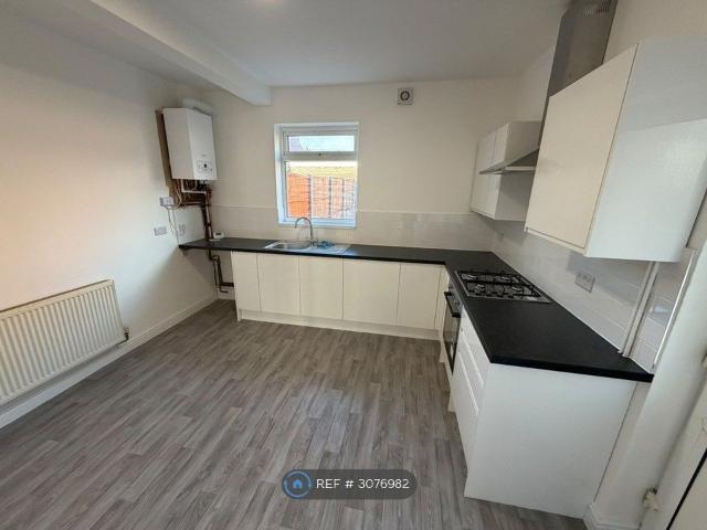 Edleston Road, Crewe CW2, 4 bed terraced house to rent, £1,025 pcm | PrimeLocation