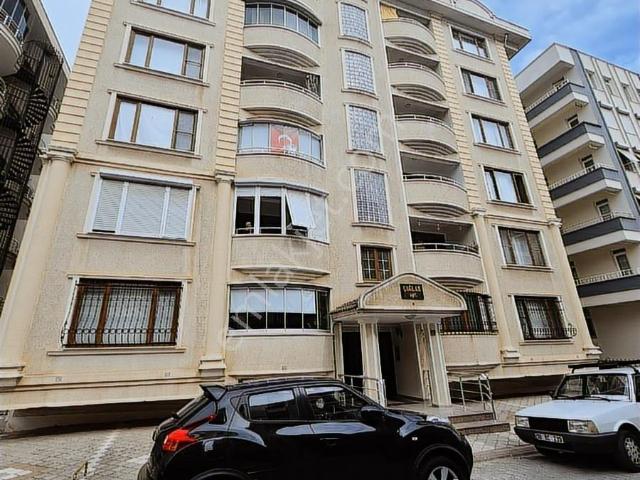 Edremit Merkezde 3+1 Isınmalı Geniş Daire