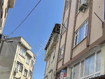 Edremit Merkezinde Müstakil İçi Yapılı 5+1 Satılık Ev