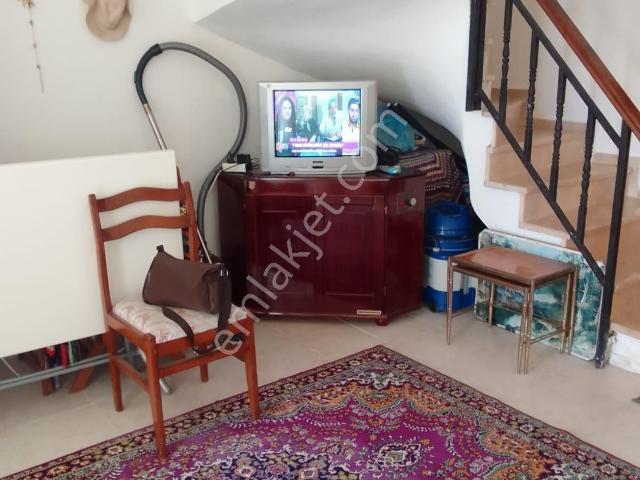 Edremit Avcılar Karaburunda Satılık Tripleks Villa