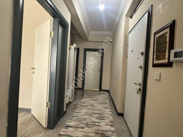 Edremit Adliye Karşısındaki 3+1 Doğalgazlı Arakat Kiralık Daire