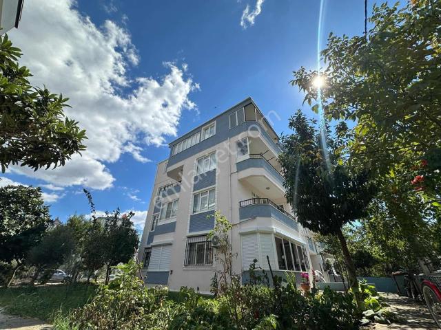 Edremit Cemil Temel'de 2+1 Kiralık Eşyalı Daire