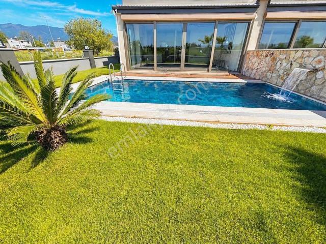 Edremit Hamidiyede Müstakil Havuzlu 5+1 Akıllı Ev Sistemli Villa