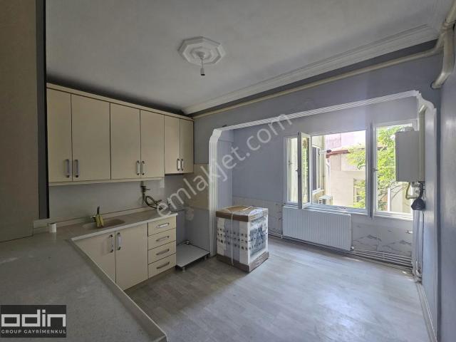 Edremit Tuzcumurat Mahallesi'nde Kiralık 2+1 Daire