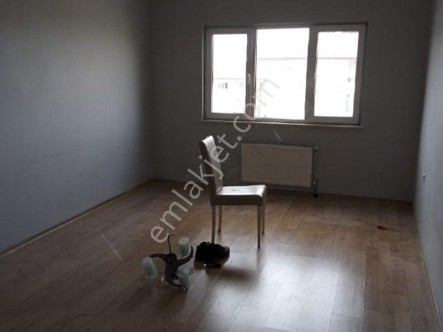 Edremit Yeni Toki'de Kiralık 3+1 Göl Manzaralı Daire