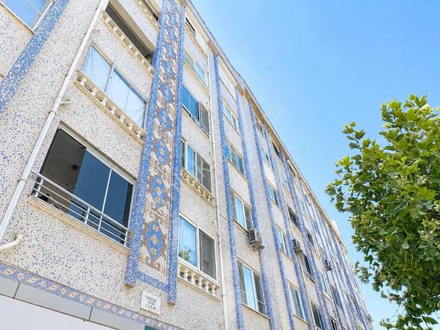 Edremitte | Merkezi Konumda Asansörlü Geniş 3+1 Satılık Daire