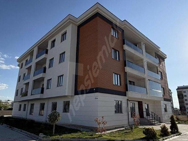 EDREMİT SÜPHAN MAHALLESİN'DE SATILIK LÜX 3+1 DAİRE