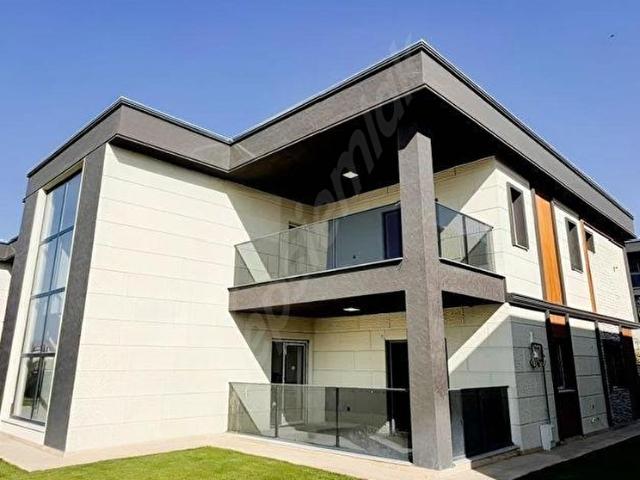 EDREMİT SÜPHANDA PRESTİJLİ SİTE İÇERİSİNDE ULTRA LÜKS 5+1 VİLLA