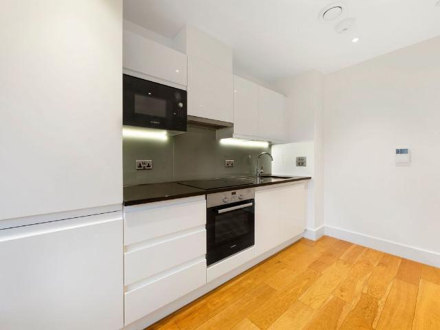 Edridge Road, Croydon CR0, 1 bed flat to rent, £1,350 pcm | PrimeLocation