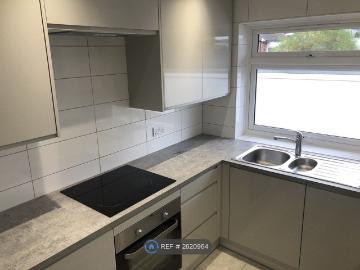 Edster Court, Portslade, Brighton BN41, 2 bed flat to rent, £1,450 pcm | PrimeLocation