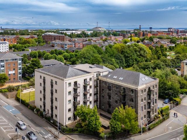 Edward England Wharf, Lloyd George. 2 bed apartment to rent £1,350 pcm £312 pw