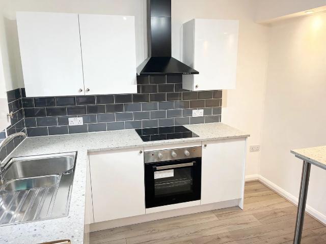 Edward Street, Carnforth LA5, 3 bed flat to rent, £975 pcm | PrimeLocation