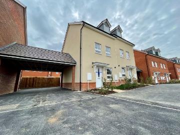 Edward Road, Buckingham MK18, 3 bed property to rent, £2,000 pcm | PrimeLocation