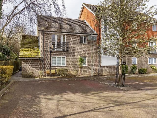 Edward Vinson Drive, Faversham ME13, 1 bed flat to rent, £900 pcm | PrimeLocation