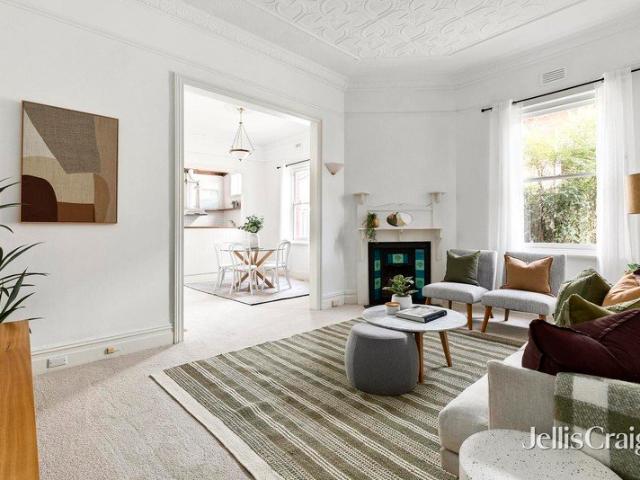 Edwardian Charm in an Enviable Lifestyle Locale