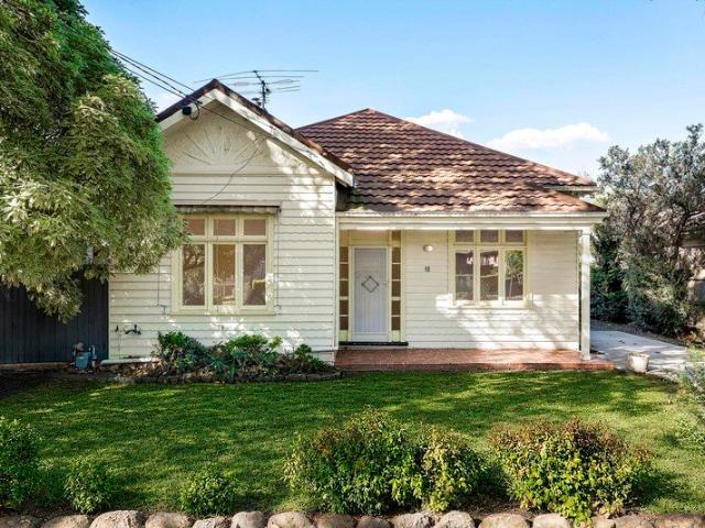 Edwardian charm in leafy Alphington