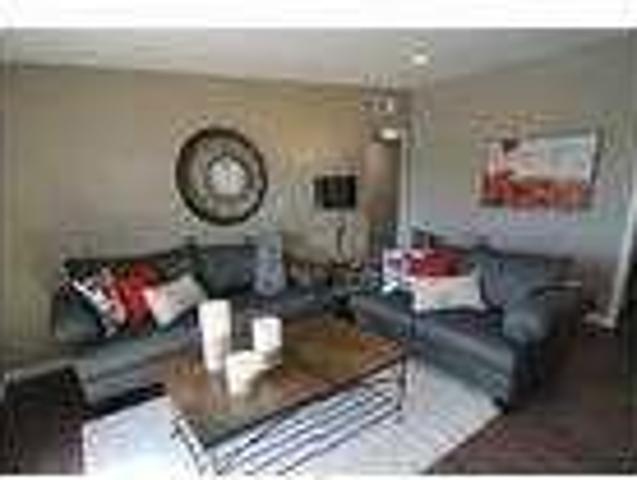 Edwardsville Luxurious 2 + 1.50