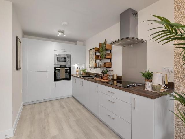 Edwin Gardens, Saffron Walden CB10 1 bed retirement property to rent £3,060 pcm £706 pw