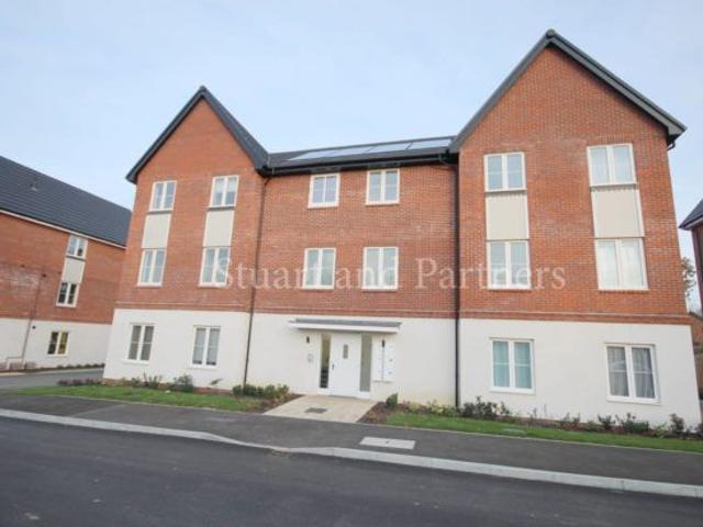Edwin Street, Burgess Hill RH15, 2 bed flat to rent, £1,450 pcm | PrimeLocation