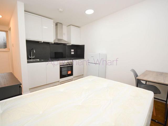 Edwin Street, London E16, Studio to rent, £1,213 pcm | PrimeLocation