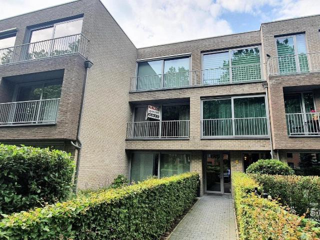 Een aangenaam 2 slaapkamer appartement met ondergrondse park