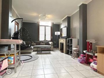 Eengezinswoning te huur in Tournai voor € 775 met 2 slaapkamers