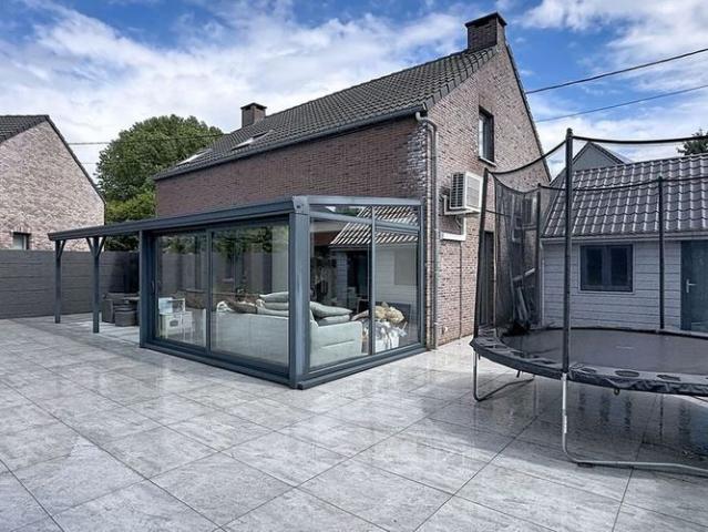 Eengezinswoning te huur in Blaton voor € 1.250 met 3 slaapkamers