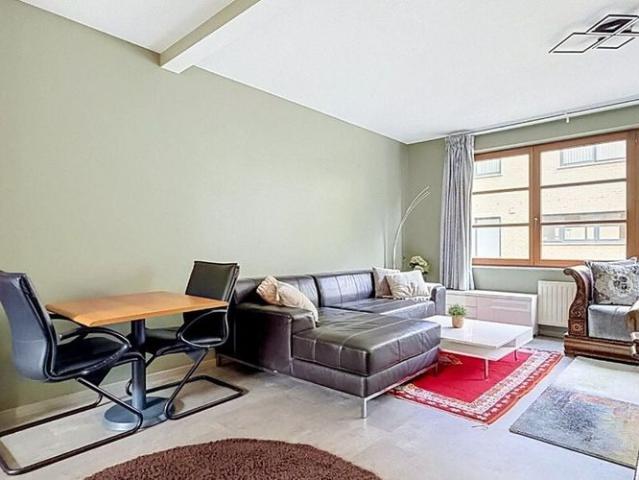 Eengezinswoning te huur in Ganshoren voor € 3.300 met 4 slaapkamers