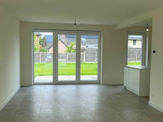 Eengezinswoning te huur in Hulshout voor € 1.350 met 3 slaapkamers