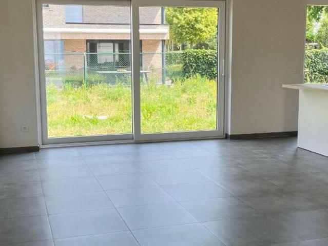 Eengezinswoning te huur in Jabbeke voor € 1.250 met 3 slaapkamers