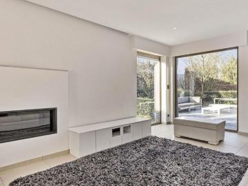 Eengezinswoning te huur in Kortrijk voor € 1.575 met 3 slaapkamers