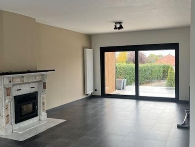 Eengezinswoning te huur in Nieuwerkerken voor € 1.350 met 3 slaapkamers