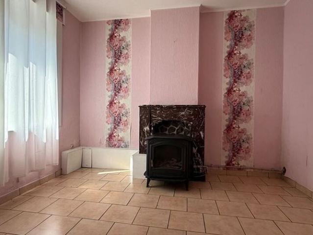 Eengezinswoning te huur in Péruwelz voor € 680 met 2 slaapkamers