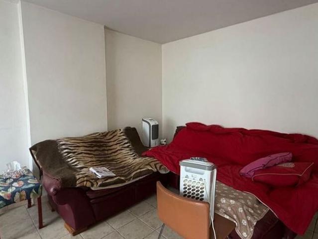 Eengezinswoning te huur in Péruwelz voor € 700 met 1 slaapkamer