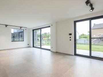 Eengezinswoning te huur in Riemst voor € 1.600 met 3 slaapkamers