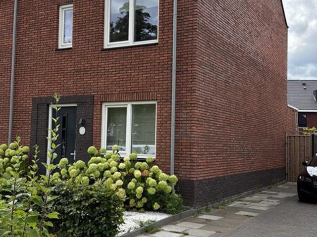 Eengezinswoning, eindwoning te huur in Rijssen