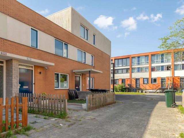 Eengezinswoning, tussenwoning te huur in Hoogvliet Rotterdam