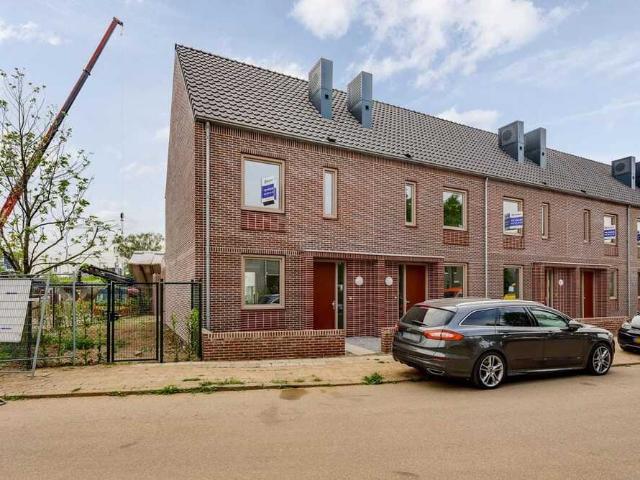 Eengezinswoning, tussenwoning te huur in Maastricht