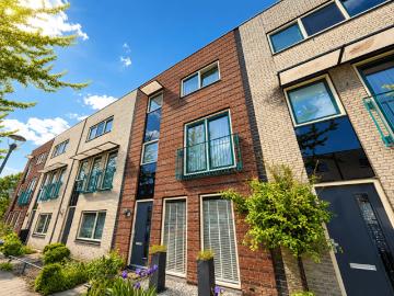 Eengezinswoning, tussenwoning te huur in Nieuw Vennep