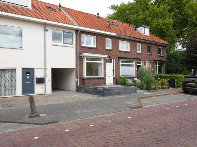 Eengezinswoning, tussenwoning te huur in Woerden