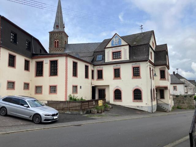Eehemaliges Hotel, Handwerkerunterkunft.
