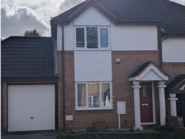 Eelbrook Avenue, Milton Keynes MK13, 3 bed semi detached house to rent, £1,500 pcm | PrimeLocation