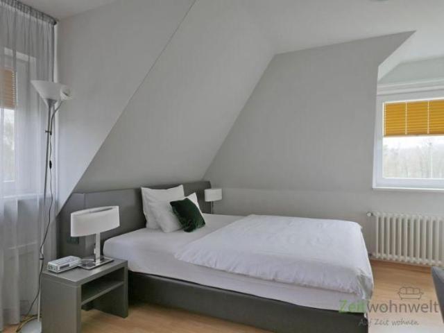 EF0423_M Kassel Stadt: Bad Wilhelmshöhe, möbliertes Apartment mit großer Fensterfront, WLAN inklusive