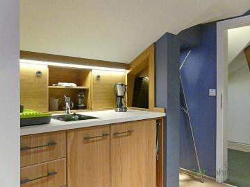 EF0540_M Dresden: Briesnitz, möbliertes Luxus Apartment mit Echtholzböden und 8 eckigem Turm Schlafzimmer