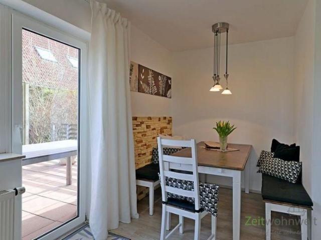 EF0761_M Dresden: Schönfeld, schöne möblierte Maissonette Wohnung mit Gäste WC, großer Terrasse und PKW Stellplatz