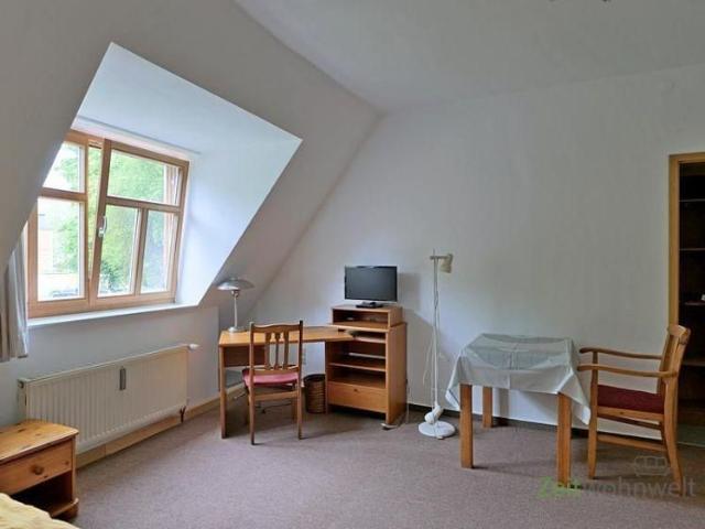EF0799_M Dresden: Strehlen, kleines möbliertes Apartment, preiswert für Wochenendheimfahrer, WLAN inklusive