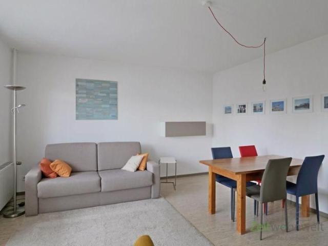 EF0970_M Kassel Stadt: West, möbliertes Apartment auf der ruhigen Gebäuderückseite, mit WLAN, Dusche und Balkon