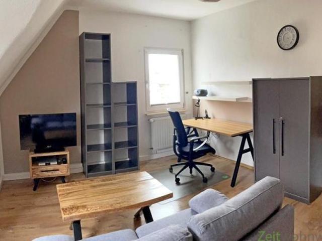 EF0170_Y Erfurt: Löbervorstadt, möbliertes Zimmer in schöner Wohnlage im DG mit eigenem Bad, an Wochenendheimfahrer
