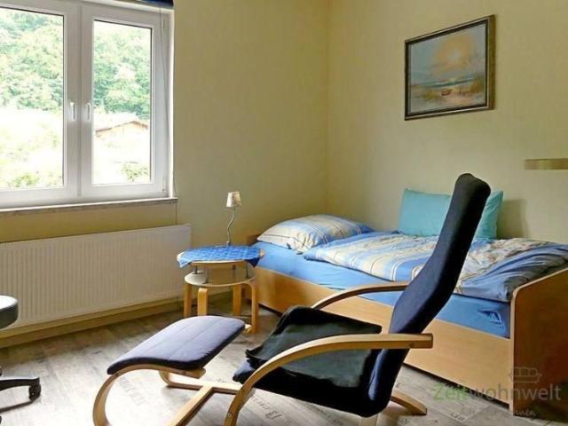 EF0237_M Meiningen: Meiningen, möbliertes Mini Apartment mit eigenem Bad, TV, PKW Stellplatz, an Wochenendheimfahrer