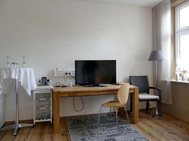 EF0315_M Erfurt: Krämpfervorstadt, kleines, neu möbliertes Apartment nahe dem Kulturbahnhof, Full Service möglich